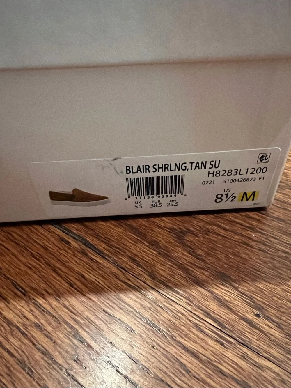 Vince “Blair” shearling and suede slip on sneaker size 8.5M